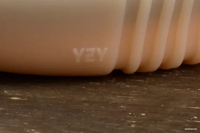 Brown BY2456 adidas Boost 750 Yeezy Light 0521